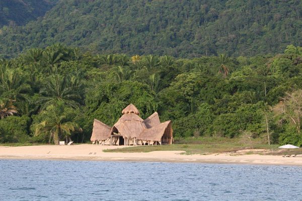 mahale-mountains-national-park-beach